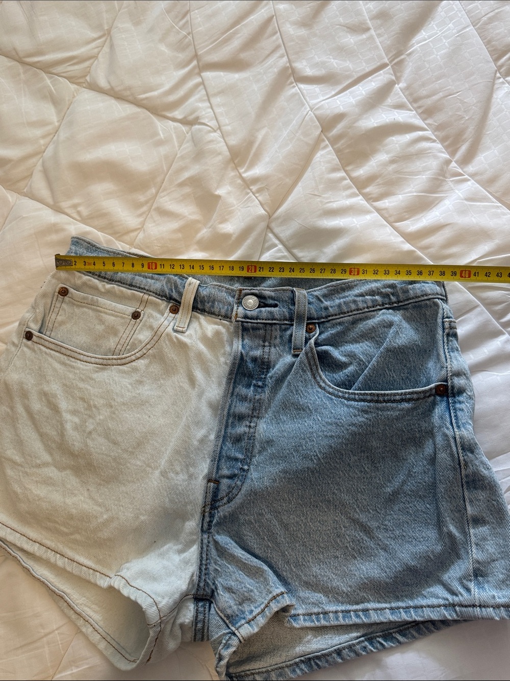 Levi's Two-Tone Denim Shorts in Light Blue and Off-White - Picture 5 of 7
